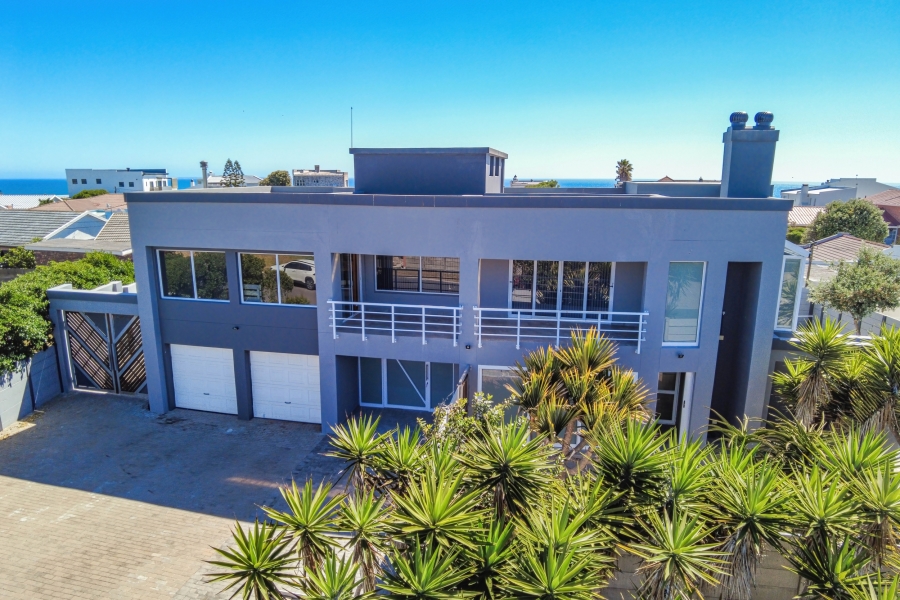 4 Bedroom Property for Sale in Yzerfontein Western Cape